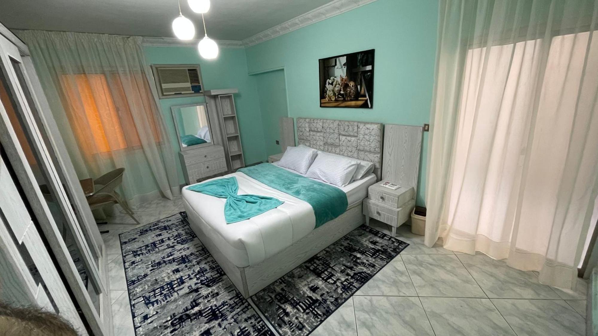 Apartment New Cozy 5 Minutes Away From Airport And Amenties *