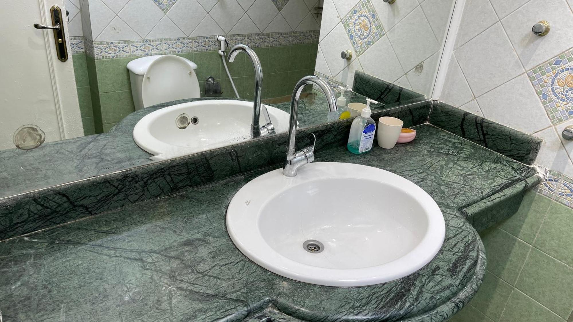 New Cozy 5 Minutes Away From Airport And Amenties Cairo