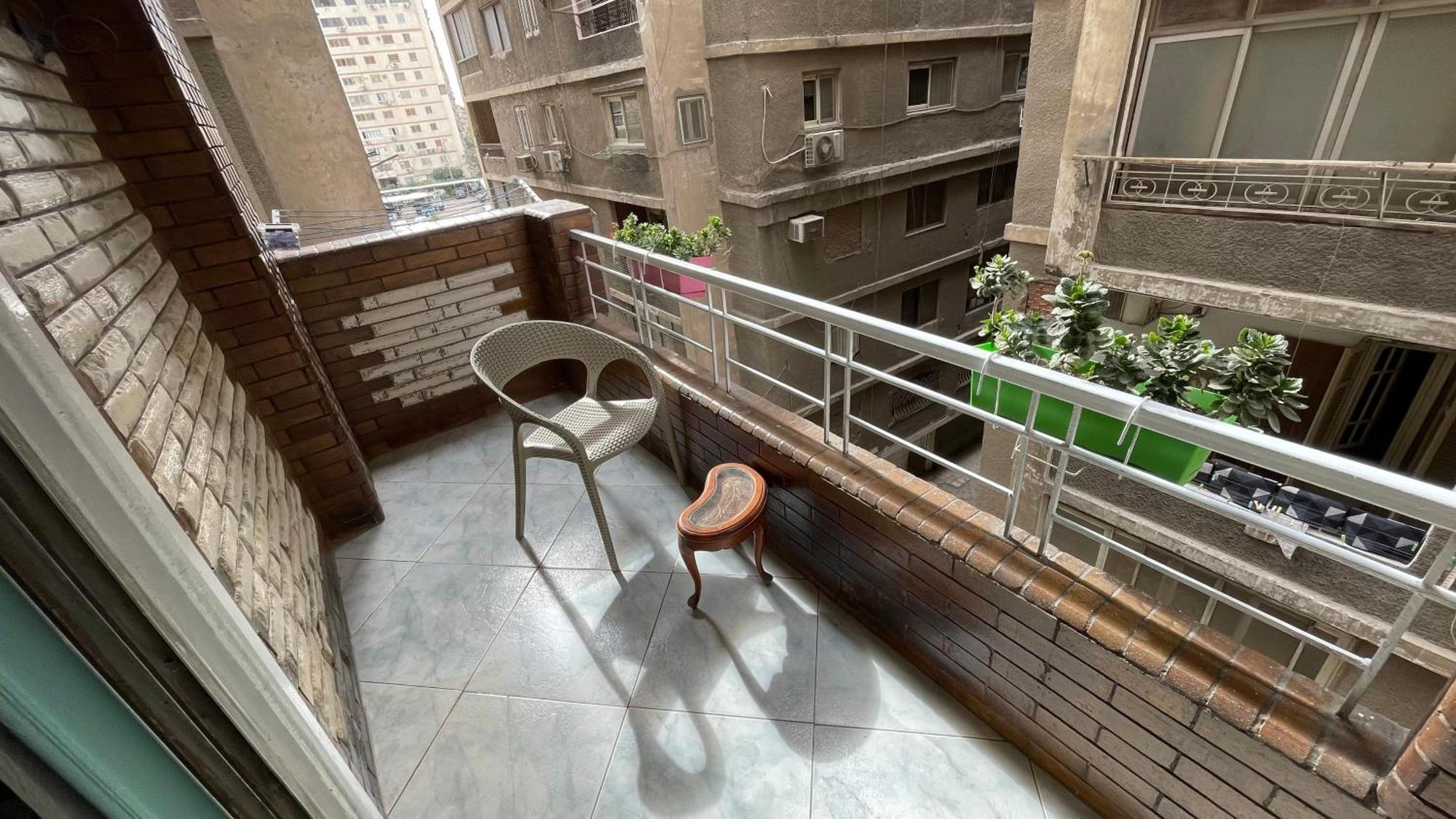New Cozy 5 Minutes Away From Airport And Amenties Apartment