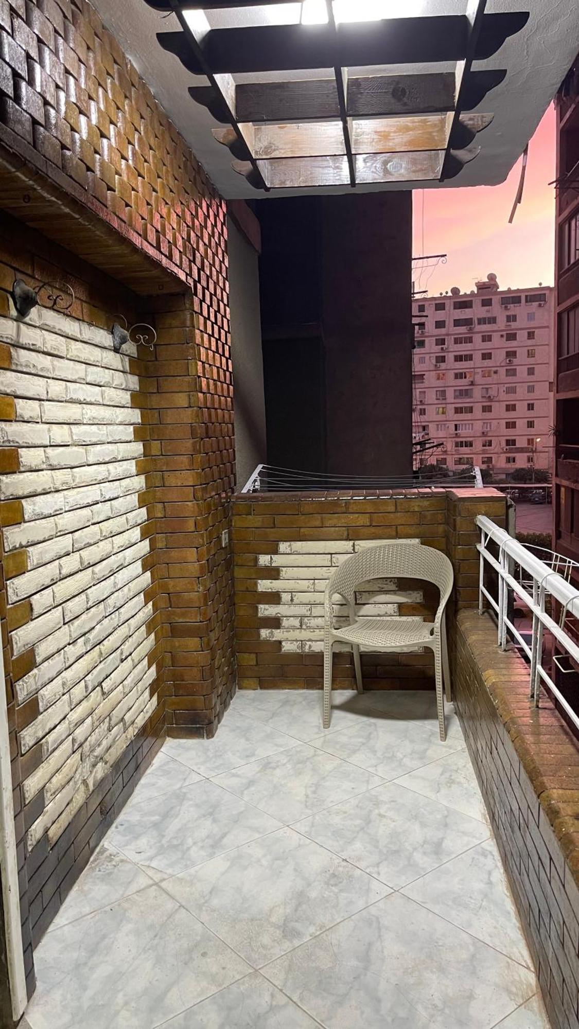 New Cozy 5 Minutes Away From Airport And Amenties