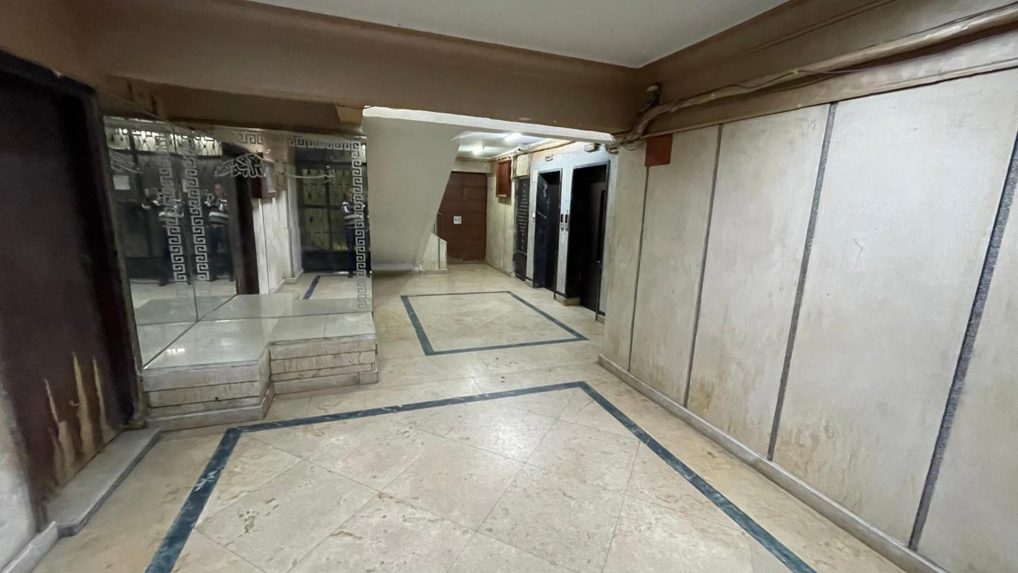 New Cozy 5 Minutes Away From Airport And Amenties Apartment Cairo