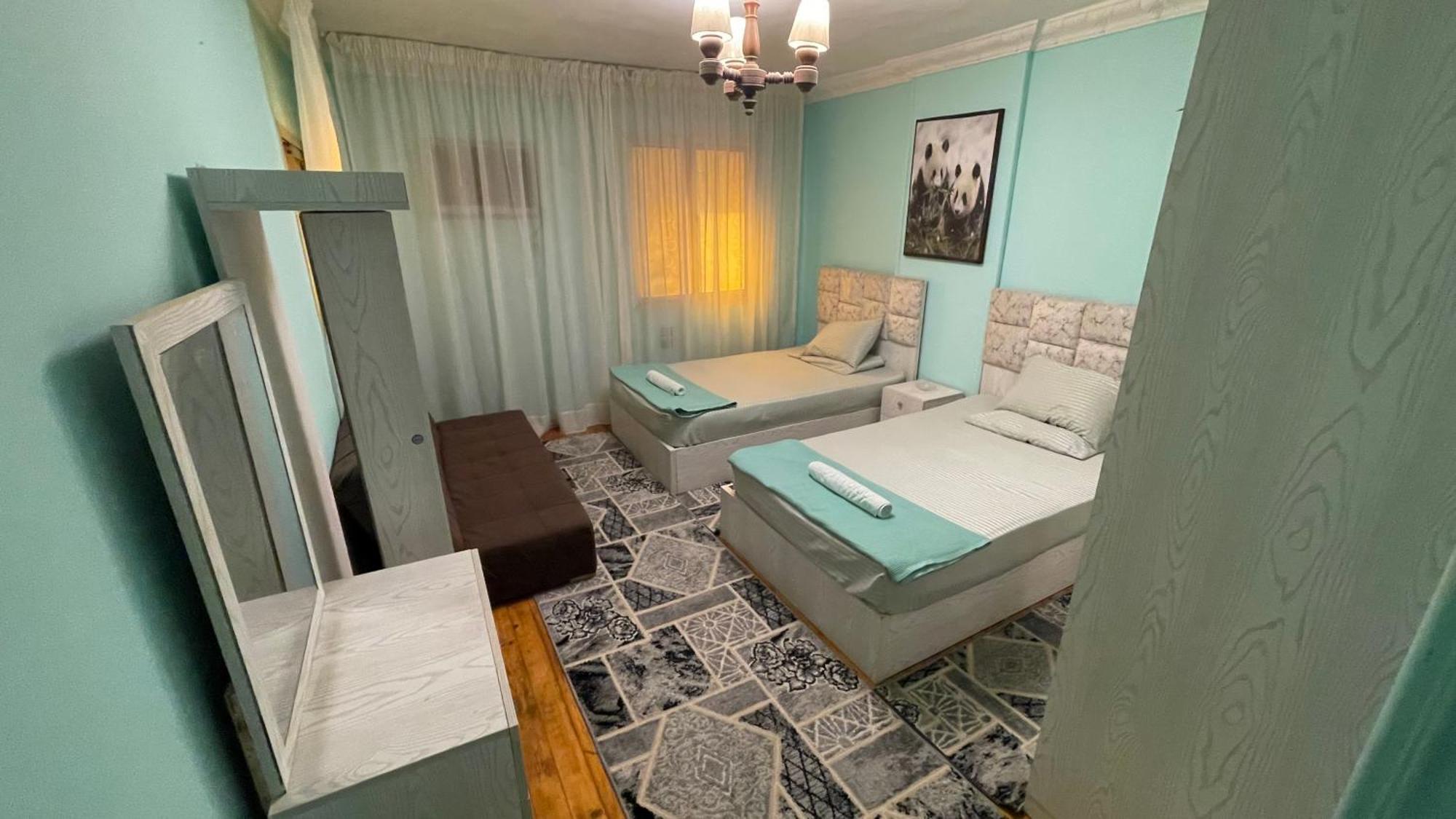 New Cozy 5 Minutes Away From Airport And Amenties Apartment Cairo